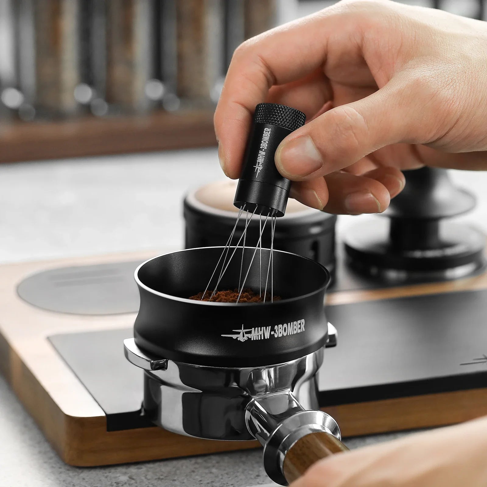 MHW-3BOMBER 58MM Magnetic Dosing Funnel with 10 Magnets Espresso Dosing Ring Fit 58mm Portafilter Chic Home Barista Accessories